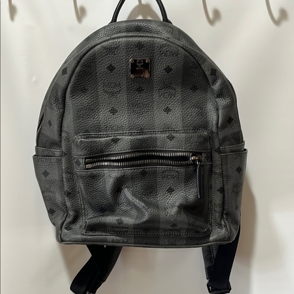 MCM Women's Gray Visetos Leather Stark Backpack COA included - Picture 1 of 16